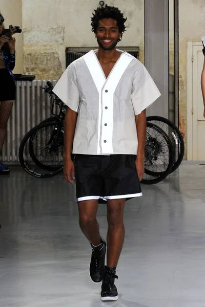 Look 38